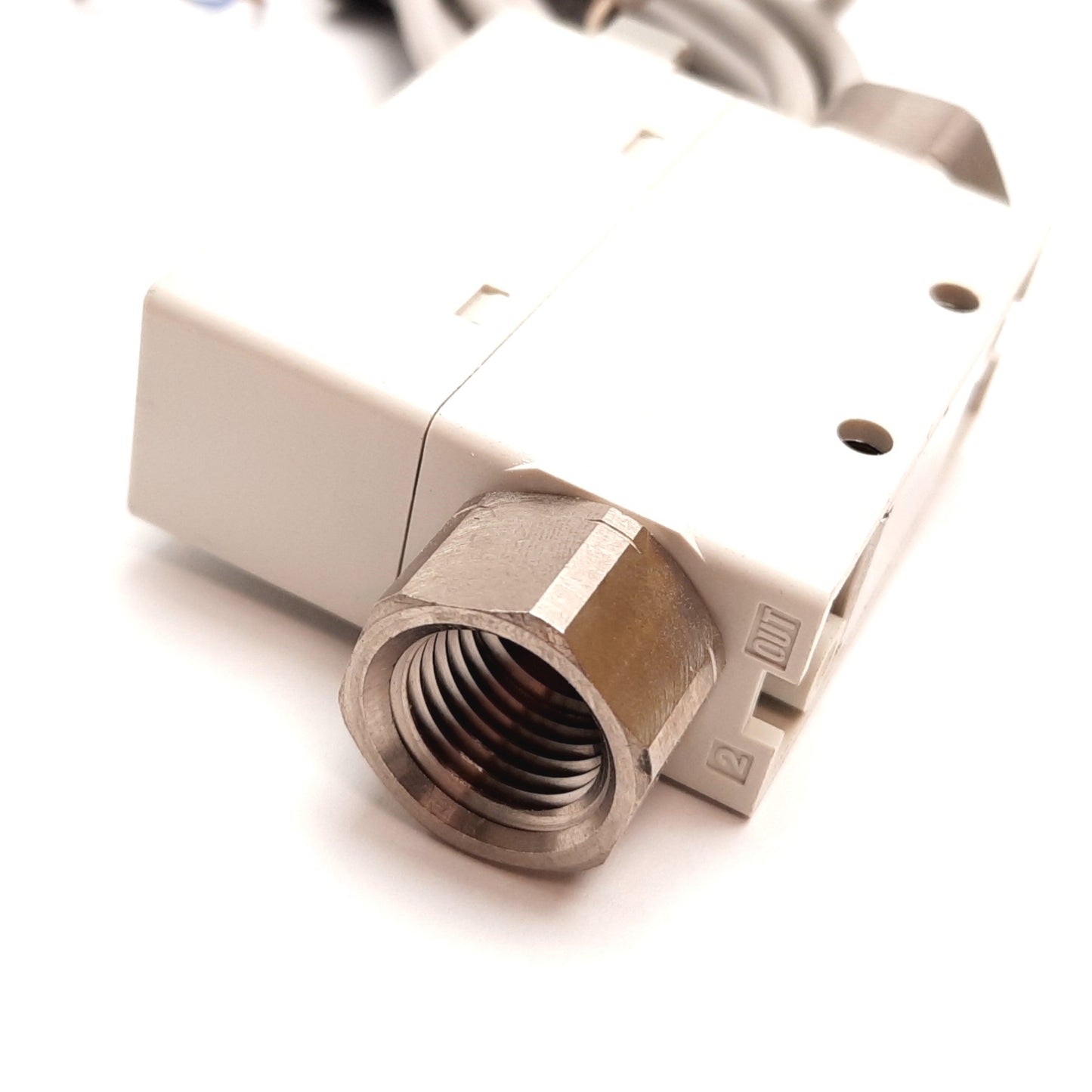 New SMC PFM711-N02-F Digital Flow Switch, 2-100L/min, 0.75MPa, 24VDC, 1/4" NPT