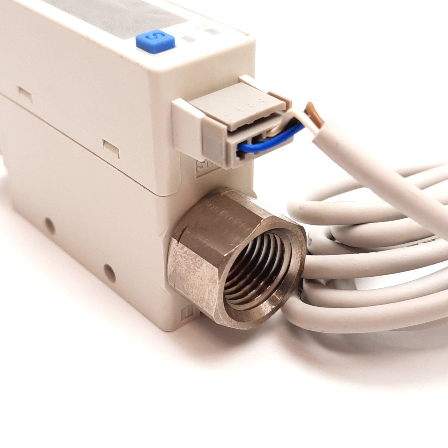 New SMC PFM711-N02-F Digital Flow Switch, 2-100L/min, 0.75MPa, 24VDC, 1/4" NPT