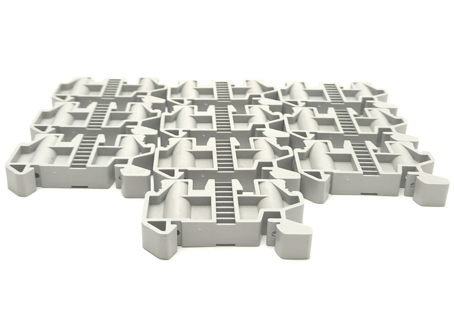 New – Open box Lot of 10 Phoenix Contact E/UK-NS 35 End Clamp, NS 35/7.5 DIN Mount, 9.5x33x48mm