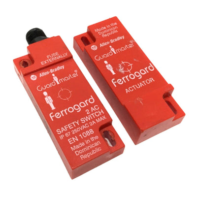 Used Allen Bradley 440N-G02093 Ferrogard Magnetic Non-Contact Interlock Safety Switch