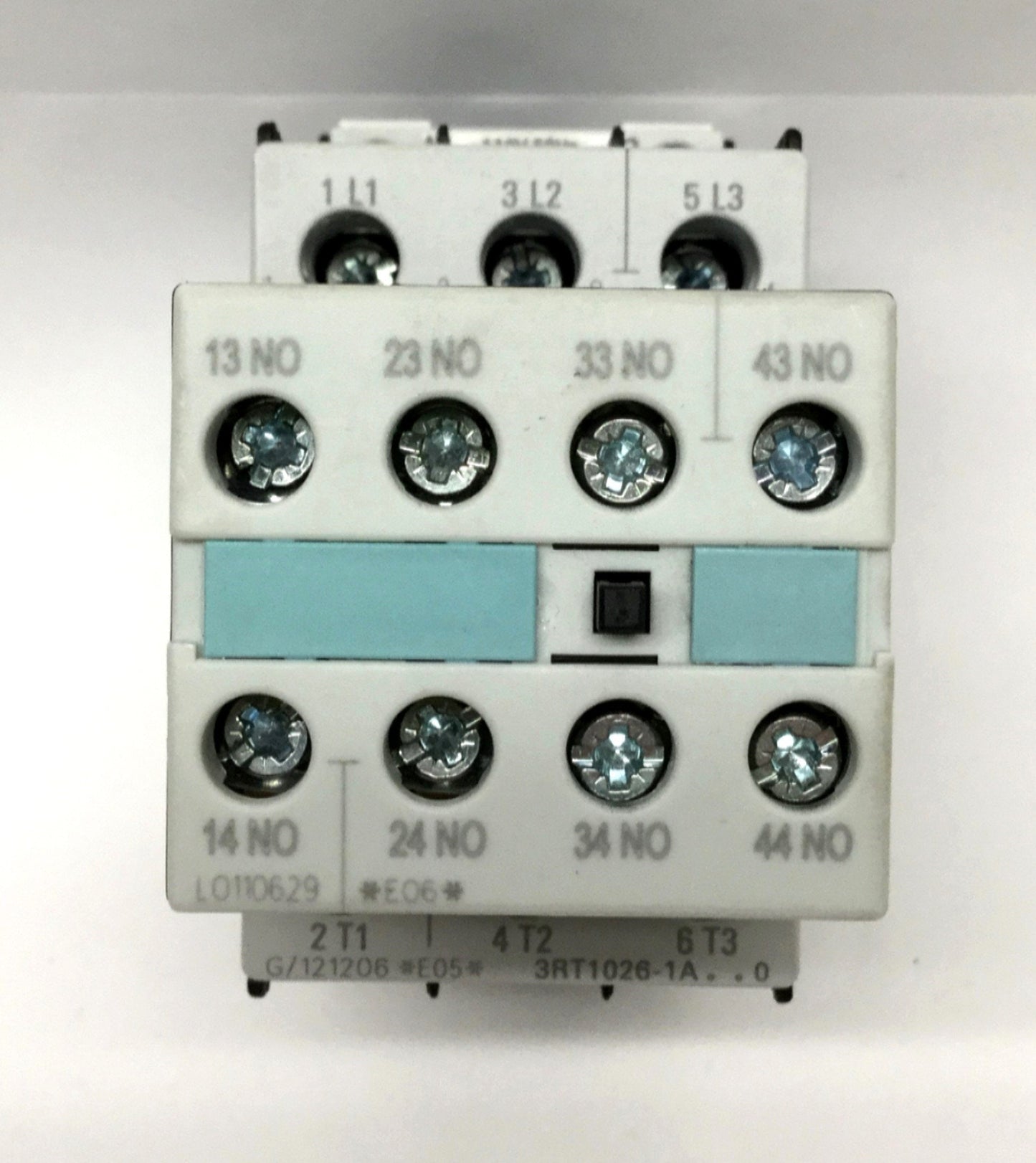 Used Siemens 3RT1026-1AK60 Power Contactor 3-Pole, 110/120VAC Coil, 35A 600VAC w/ Aux
