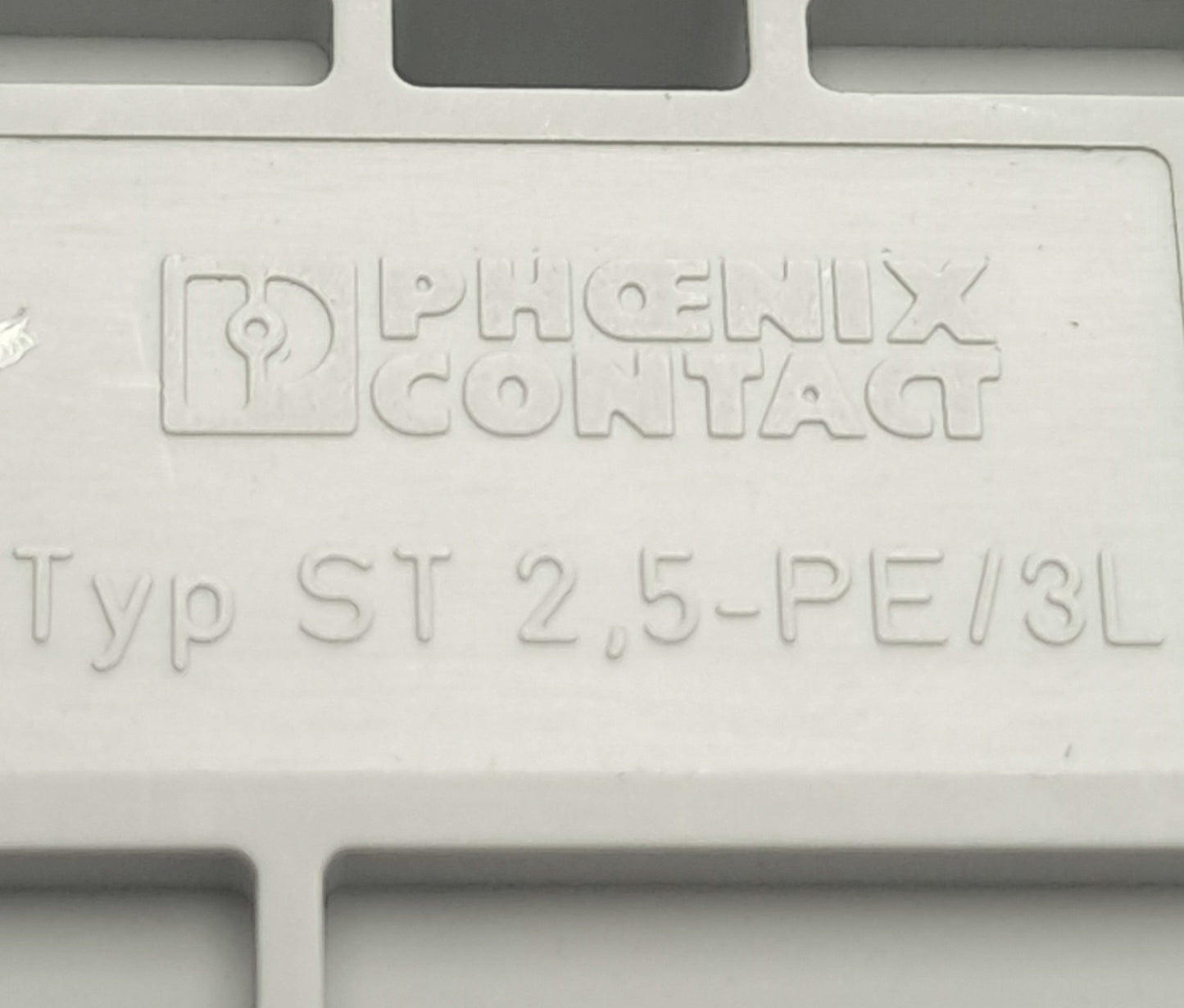 New Lot of 4 Phoenix Contact ST 2,5-PE/3L 3036055 Terminal Blocks, 800V, 20A