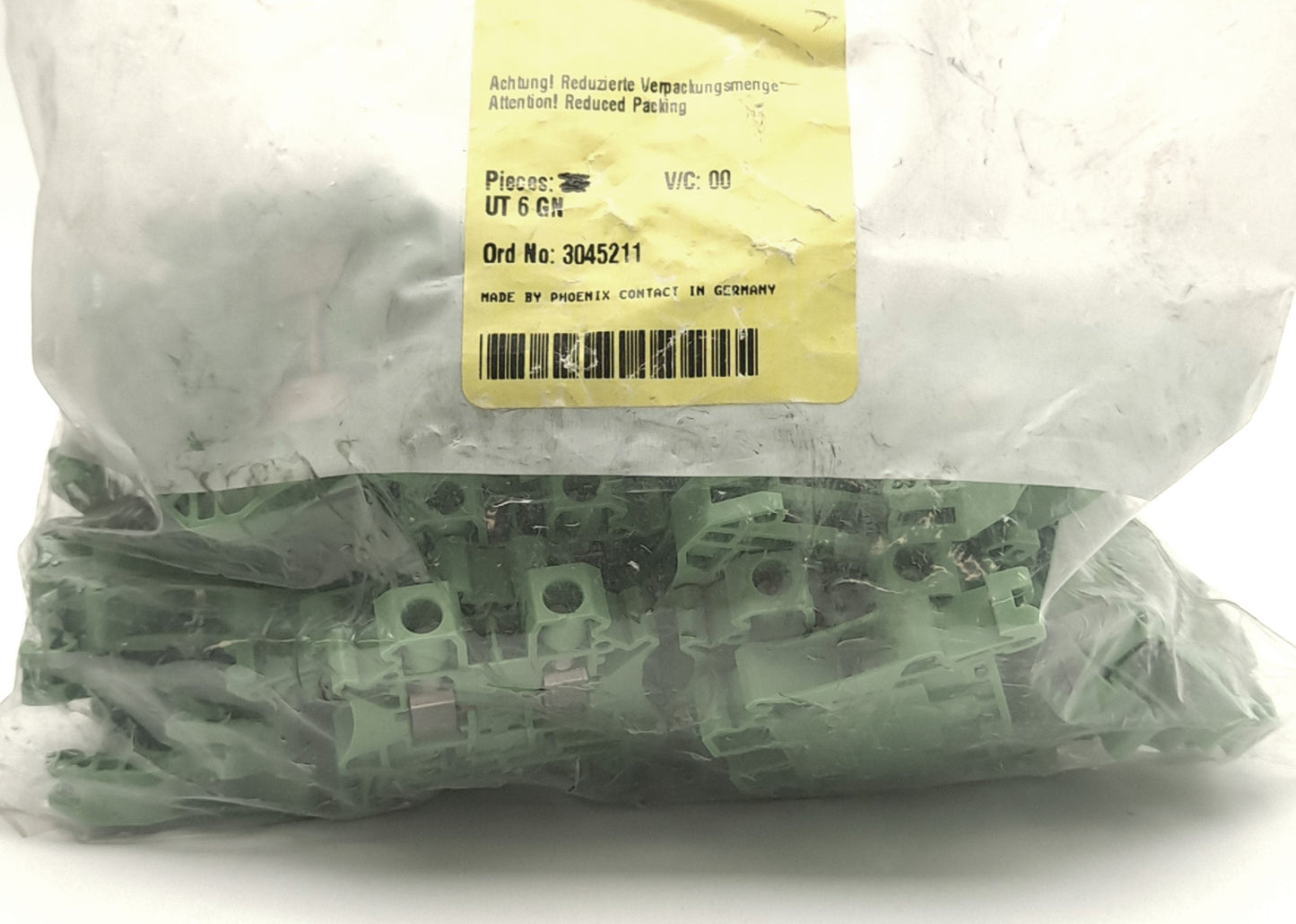 Used Lot of 30 Phoenix Contact UT 6 GN 3045211 Terminal Block, 41A 1kV, DIN Rail