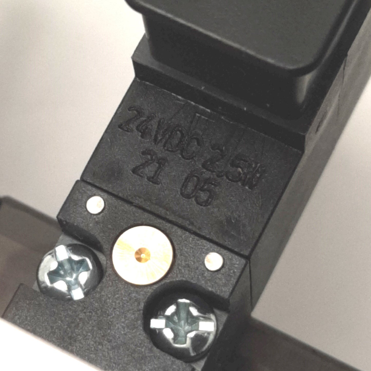 Used Sciemetric 10500-3520-MC32 External Leak Test Valve, 3/2, 2-10Bar, 24v DC Coil