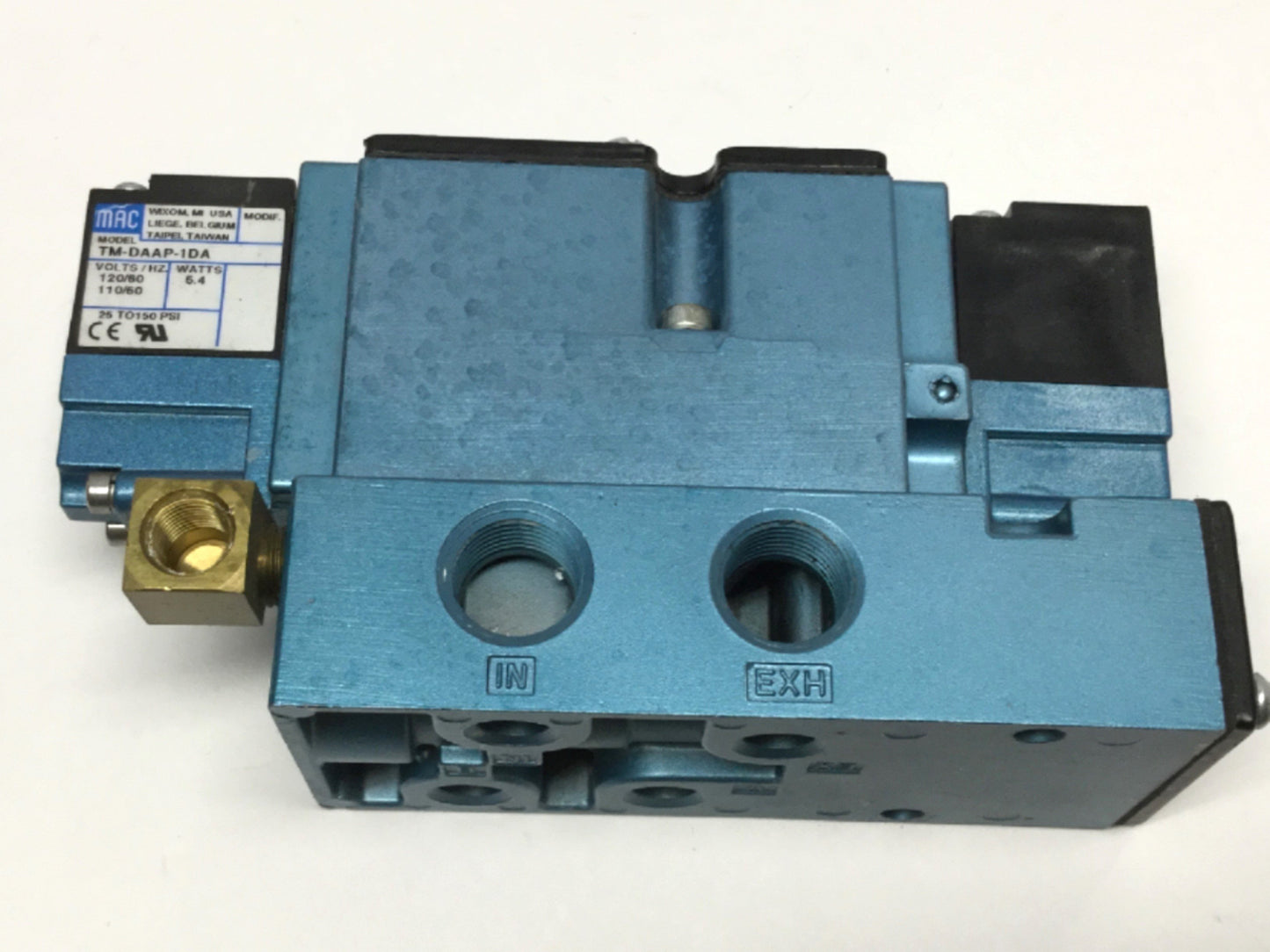 Used MAC 82A-GA-CAA-TM-DAAP-1DA Solenoid Valve, 4-Port, 3-Position, 3/8" NPT, 120VAC