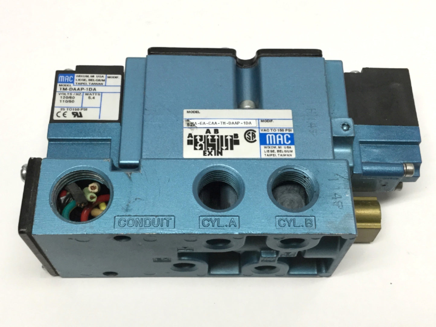 Used MAC 82A-GA-CAA-TM-DAAP-1DA Solenoid Valve, 4-Port, 3-Position, 3/8" NPT, 120VAC
