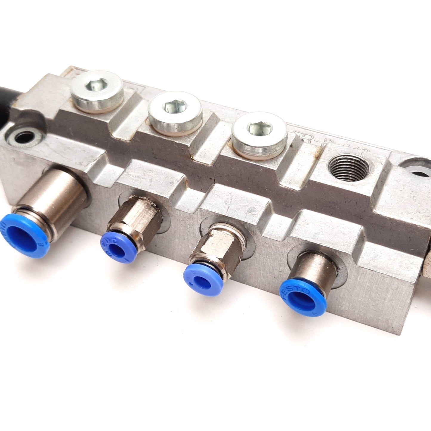 Used Festo FR-8-1/8 Distributor Block, Pressure: 0-16 bar, Ports: G3/8 G1/8