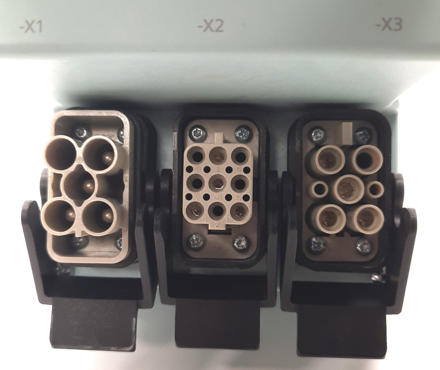 Used Siemens 3RK1304-5LS40-4AA0 DOL Motor Starter 3-Pole, 230/400V AC 1.5-12A 3Ph