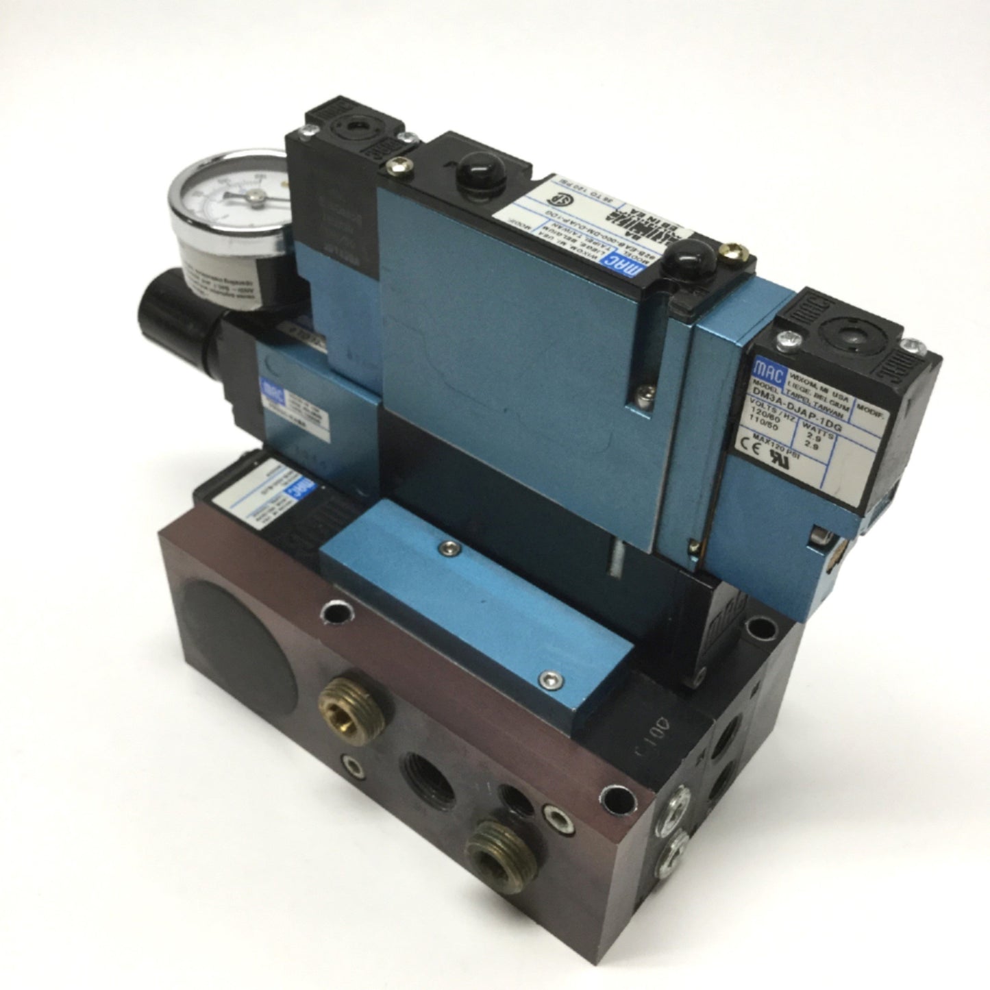 Used MAC 92B-EAB-000-DM-DJAP-1DG Solenoid Valve 5-Port, 3-Position 120VAC, 3/8" NPT