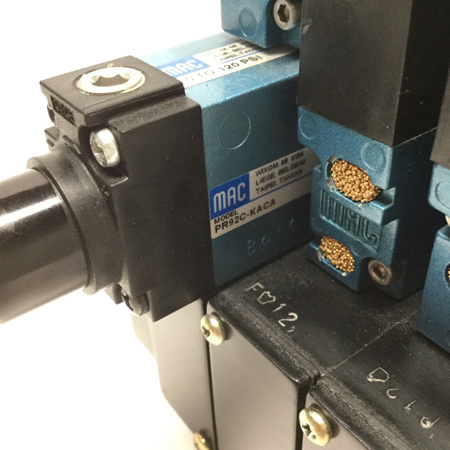 Used Manifold of 3x MAC 92B Series Solenoid Pilot Valves 5-Port 120VAC, 3/8" NPT