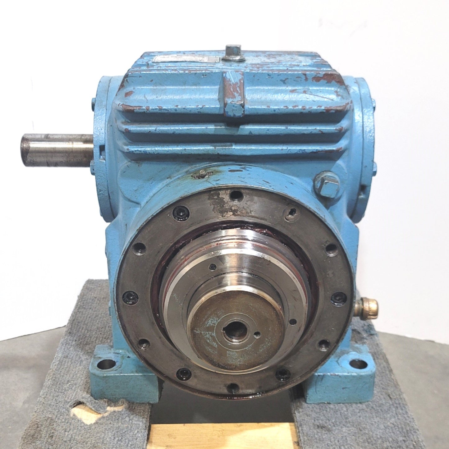 Used TEXTRON Cone Drive E054968-2 Right Angle Extruder Drive Reducer 15:1 8HP 1500RPM