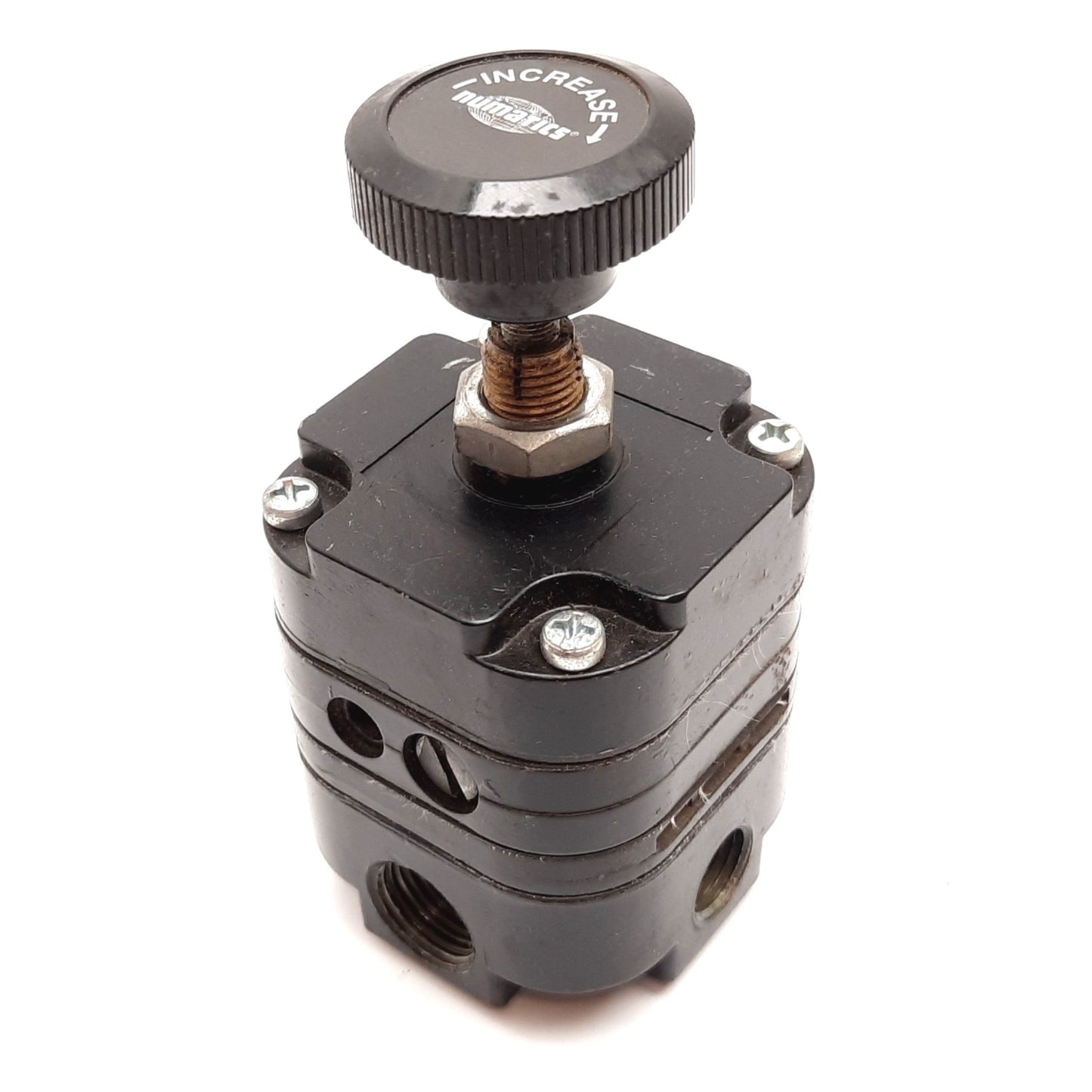 Used Numatics R820-03F Precision Regulator, In: 150psi Max, Set: 2-120psi, 3/8" NPT