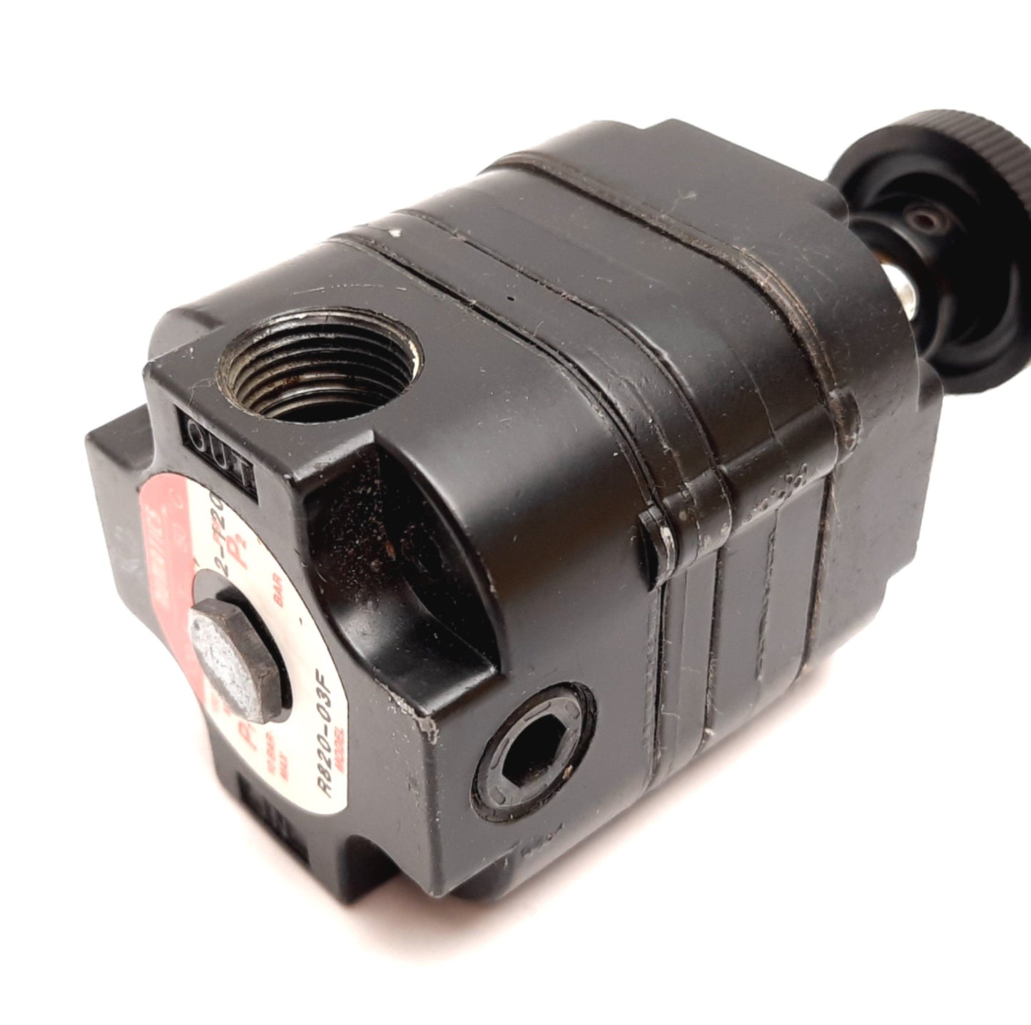 Used Numatics R820-03F Precision Regulator, In: 150psi Max, Set: 2-120psi, 3/8" NPT