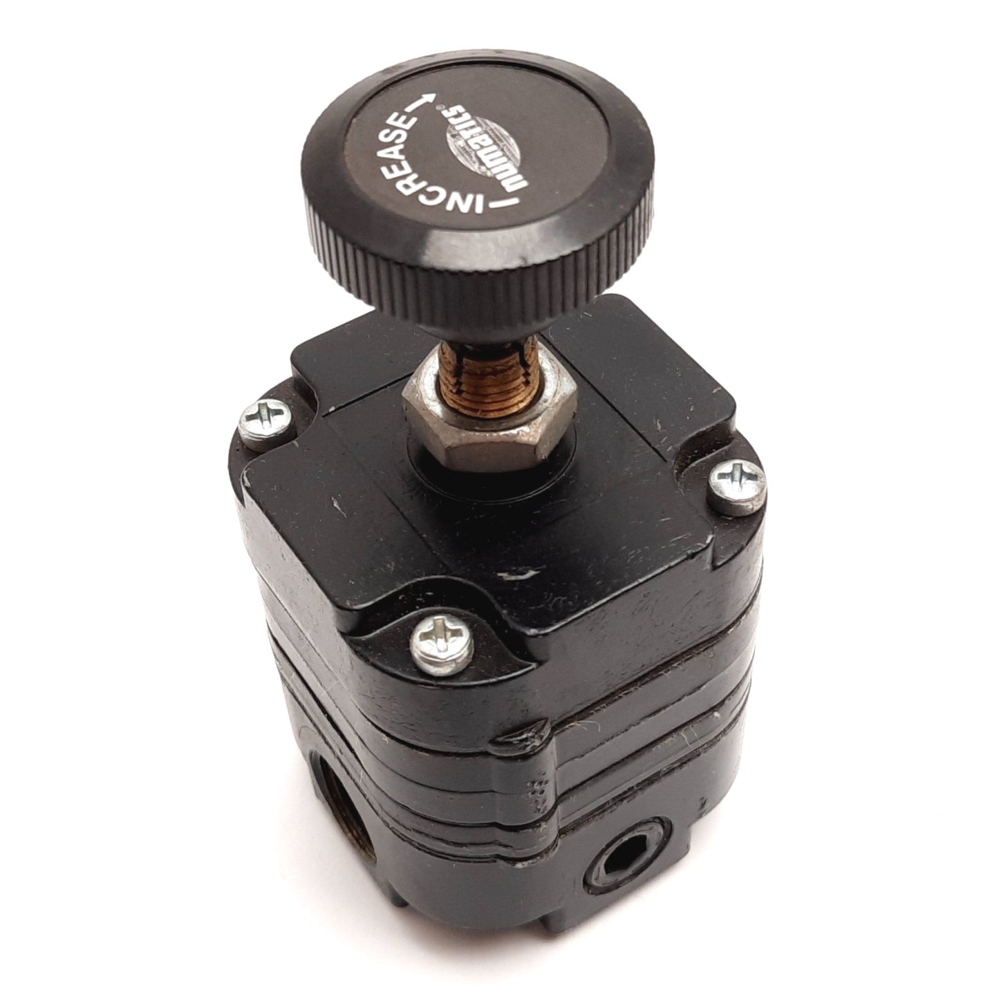 Used Numatics R820-03F Precision Regulator, In: 150psi Max, Set: 2-120psi, 3/8" NPT