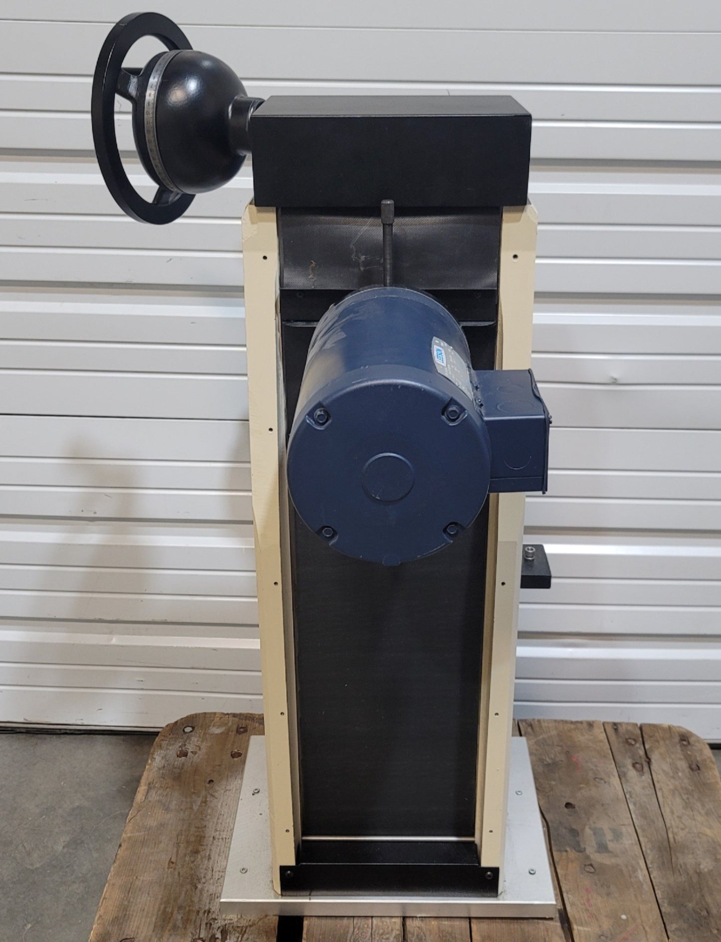 Used K O Lee Co Surface Grinder Manual Z Axis, 8" Wheel, 14" Travel, 208-230VAC, 2HP