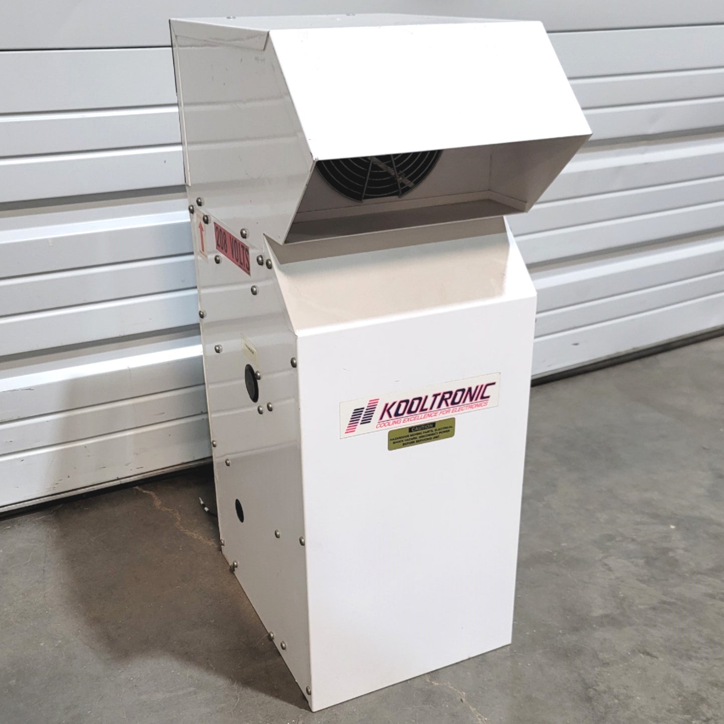 Used Kooltronic K2A4C2.5NMNX-2 Panel Mounted Air Conditioner, 200/230 1-Ph, 2500BTU