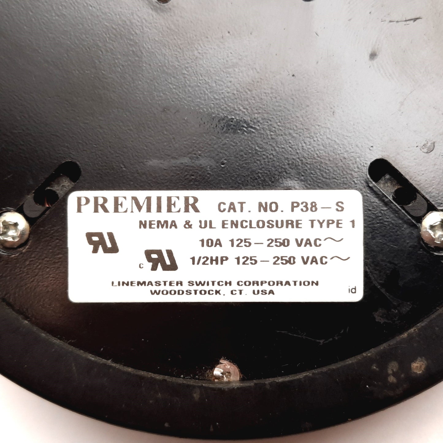 Used Linemaster P38-S Premier Foot Switch, Pedal Size: 5.25" Diameter, 10A 125-250VAC