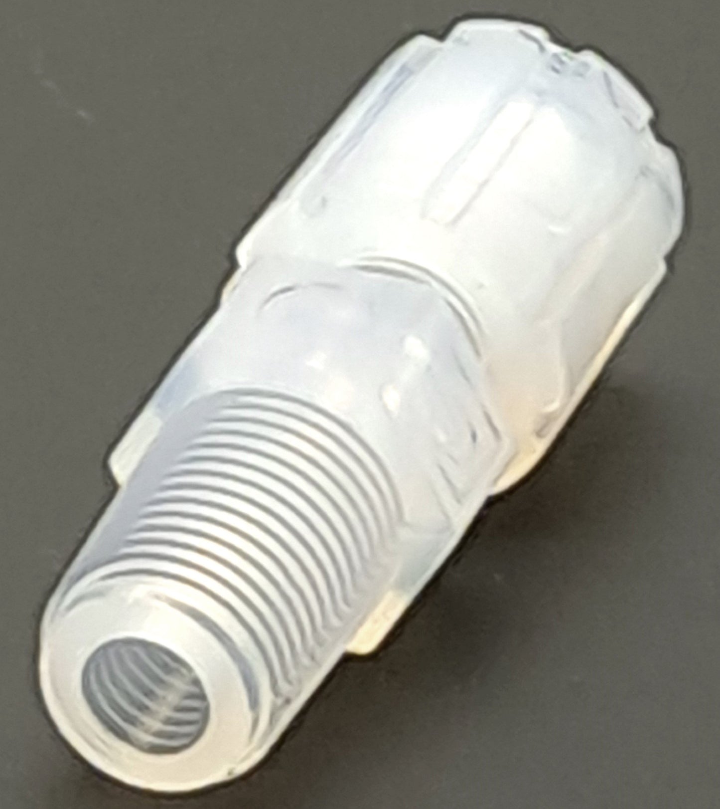 New Parker GAMS-22 Pargrip Adaptor Male Straight, 1/8" to 1/8" NPT Tube Size, PFA