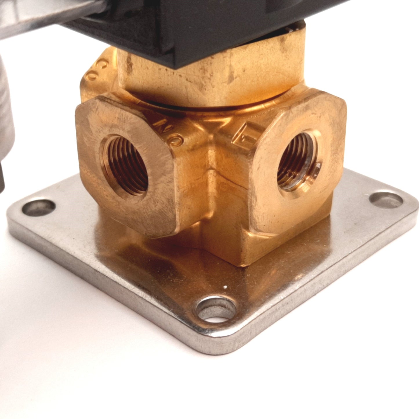 Used SMC VX3110V-01F-5DO1-B Vacuum Solenoid Valve, 3-Port N/C 24VDC, G1/8, 1.3X10-1Pa