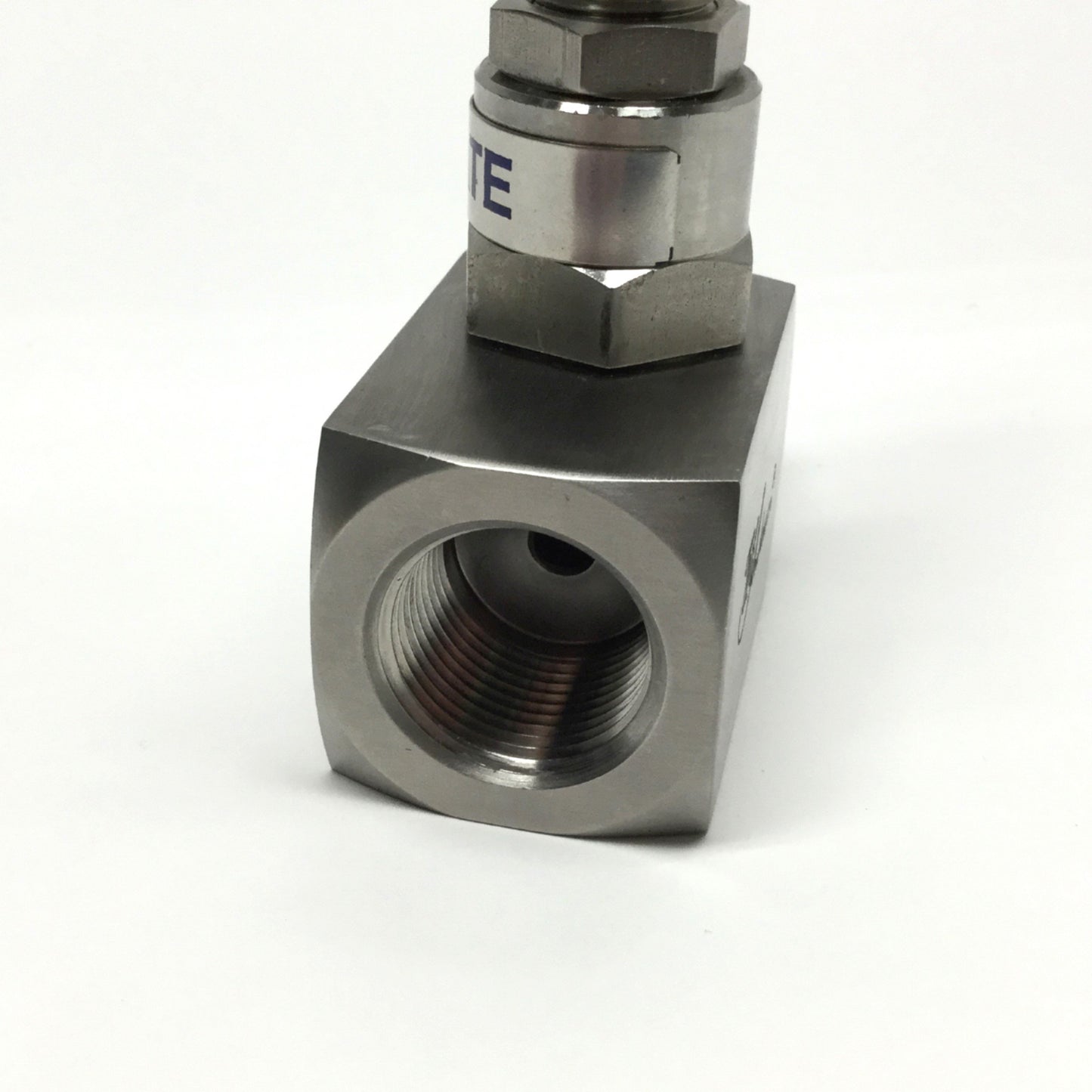Used WE Anderson HNV-SSS25B Stainless Steel 316 Needle Valve, 3/4" NPT M x F, 6000psi