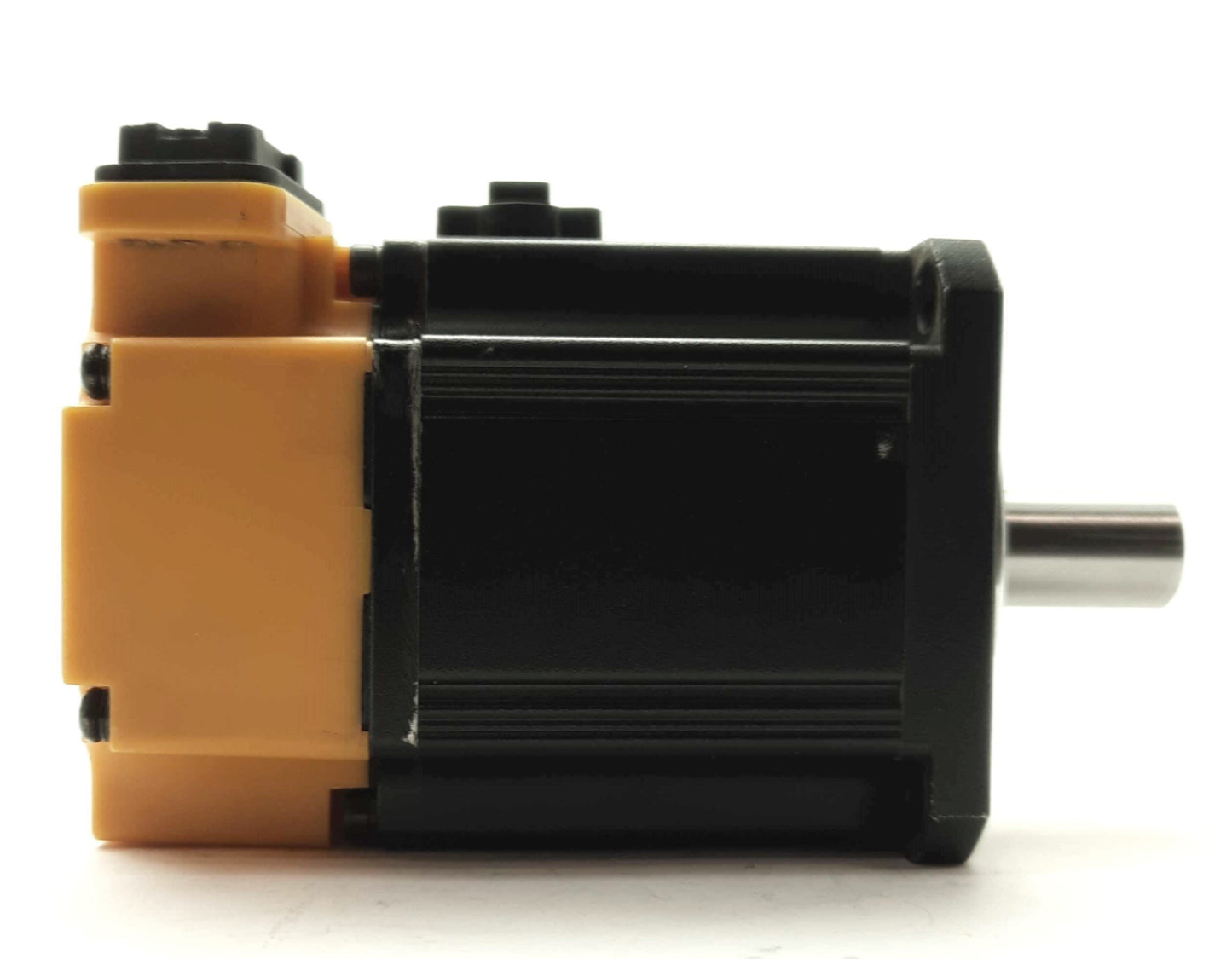 Used Parker PM-FBL02AMK Servo Motor, .2kW, 3000RPM, .64Nm, 3Ø 200V 1.45A, 62mm Frame