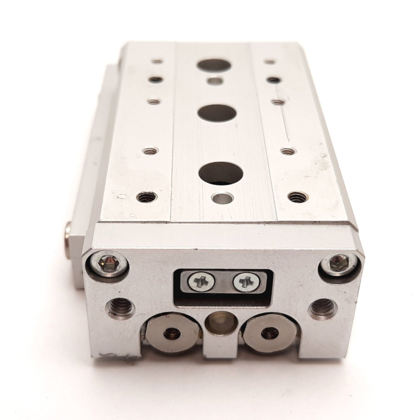 Used SMC MXS8-30P Slide Table, Bore: 8mm, Stroke: 30mm, 0.15-0.7MPa, M5x0.8