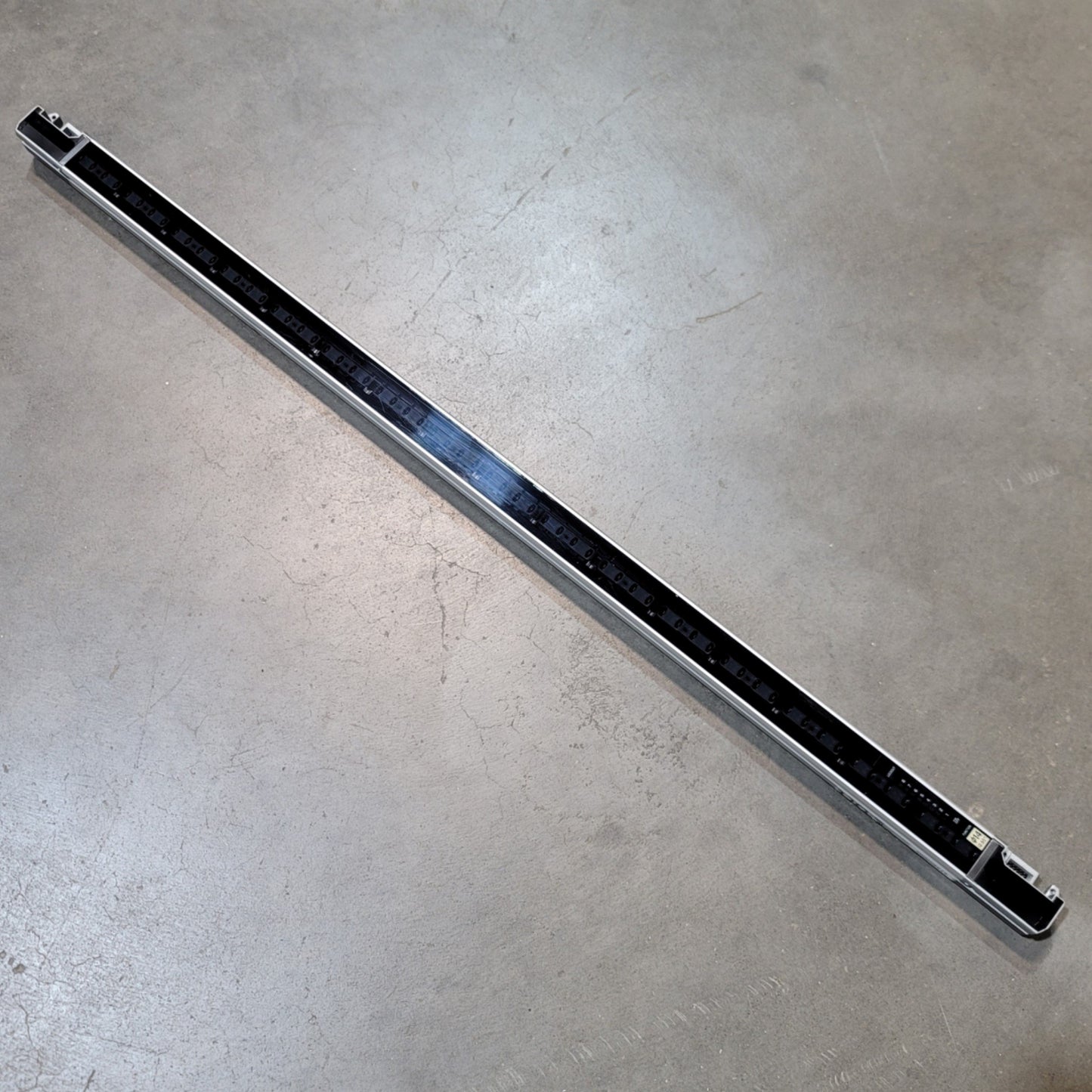 Used Keyence SL-C72F-T Light Curtain Transmitter 24VDC, 15ms, Detection Zone 720 mm