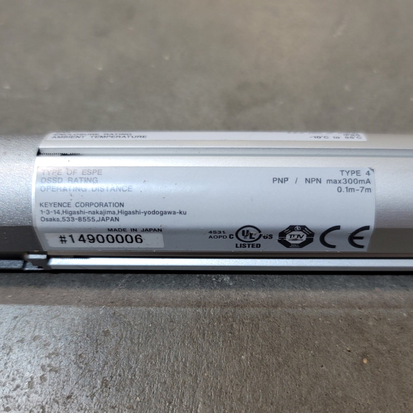 Used Keyence SL-C72F-T Light Curtain Transmitter 24VDC, 15ms, Detection Zone 720 mm