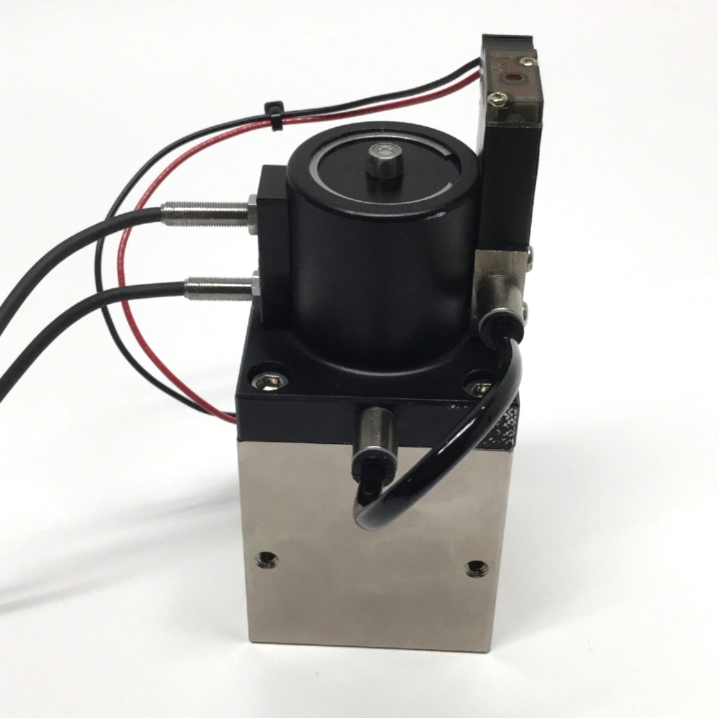 Used Nor-Cal GNV-102-P2-A21 Genesis Modular Vacuum Valve 60-80psi 24VDC, NW-25 Flange