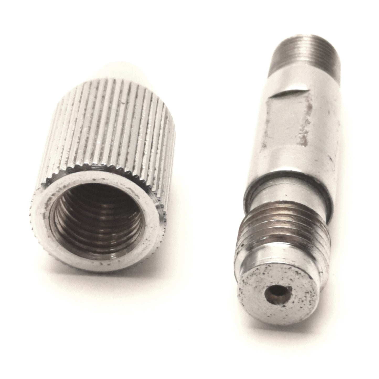 Used Matheson SEQSYRMM14 SYR-MicroMATE Syringe Adapter 1/8" NPT Male, 240Psig Max