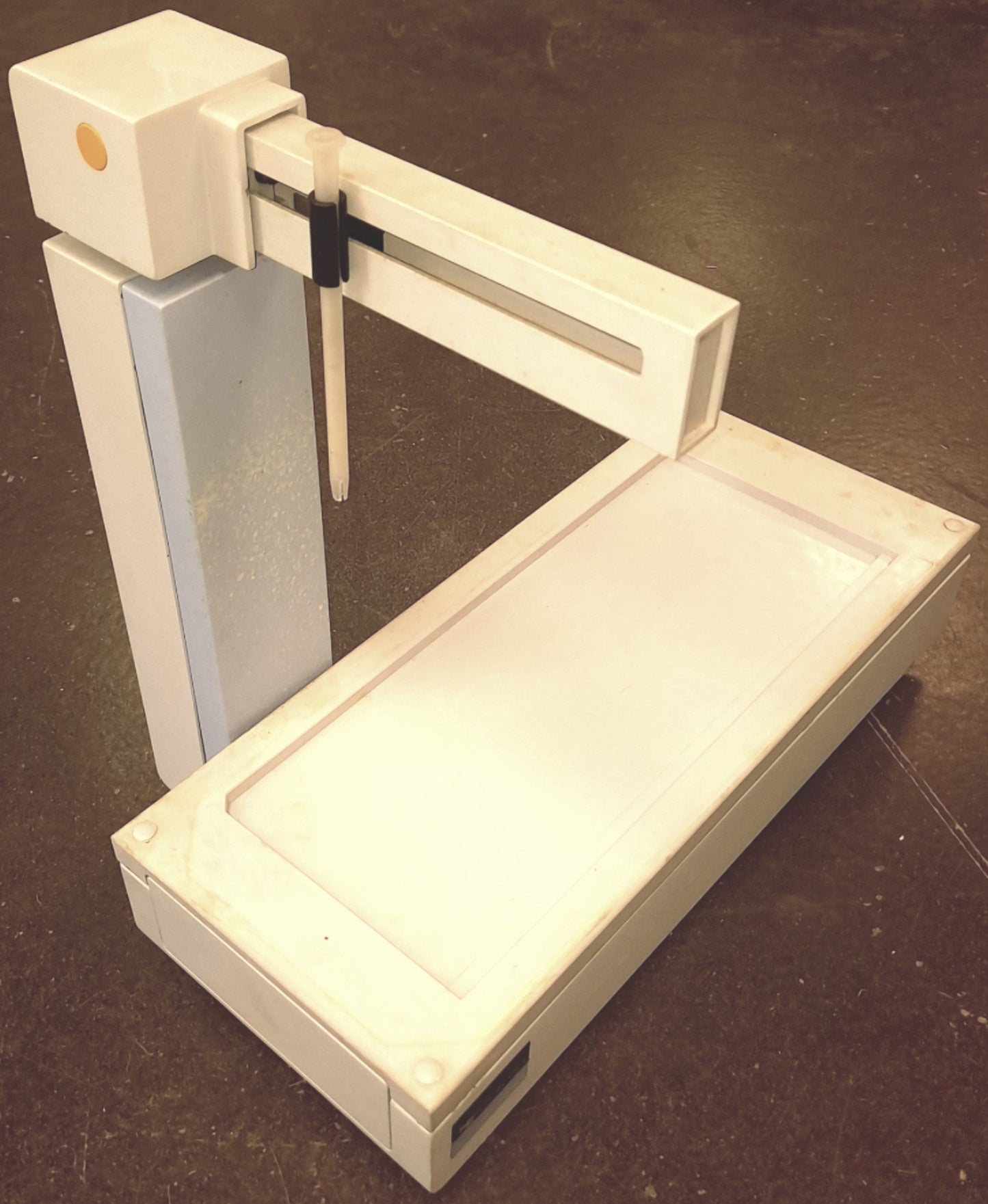 Used PerkinElmer AS-90plus B3000132 Autosampler, For Use With Optima ICP-OES Systems