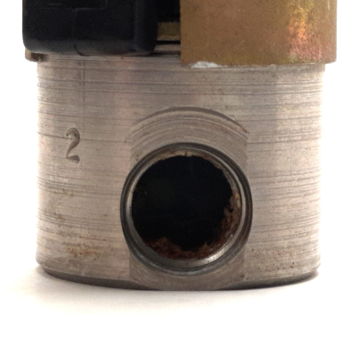 Used Parker B2RX46N Skinner Solenoid Valve 175 Psi, 1/8" NPT, 2-Blade, 24v DC Coil