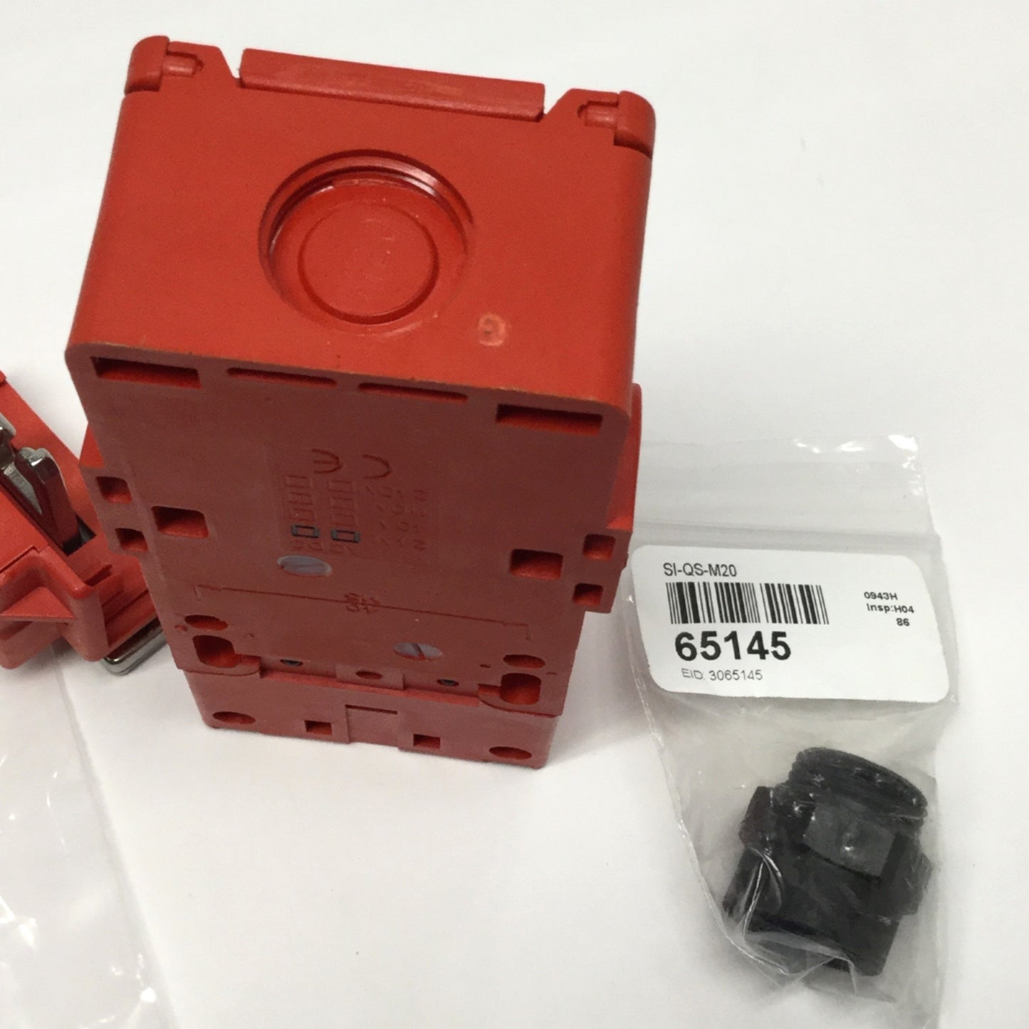 New – Open box STI TL5012 44530-0010 Safety Mechanical Door Interlock Switch 24VAC/DC w/Key