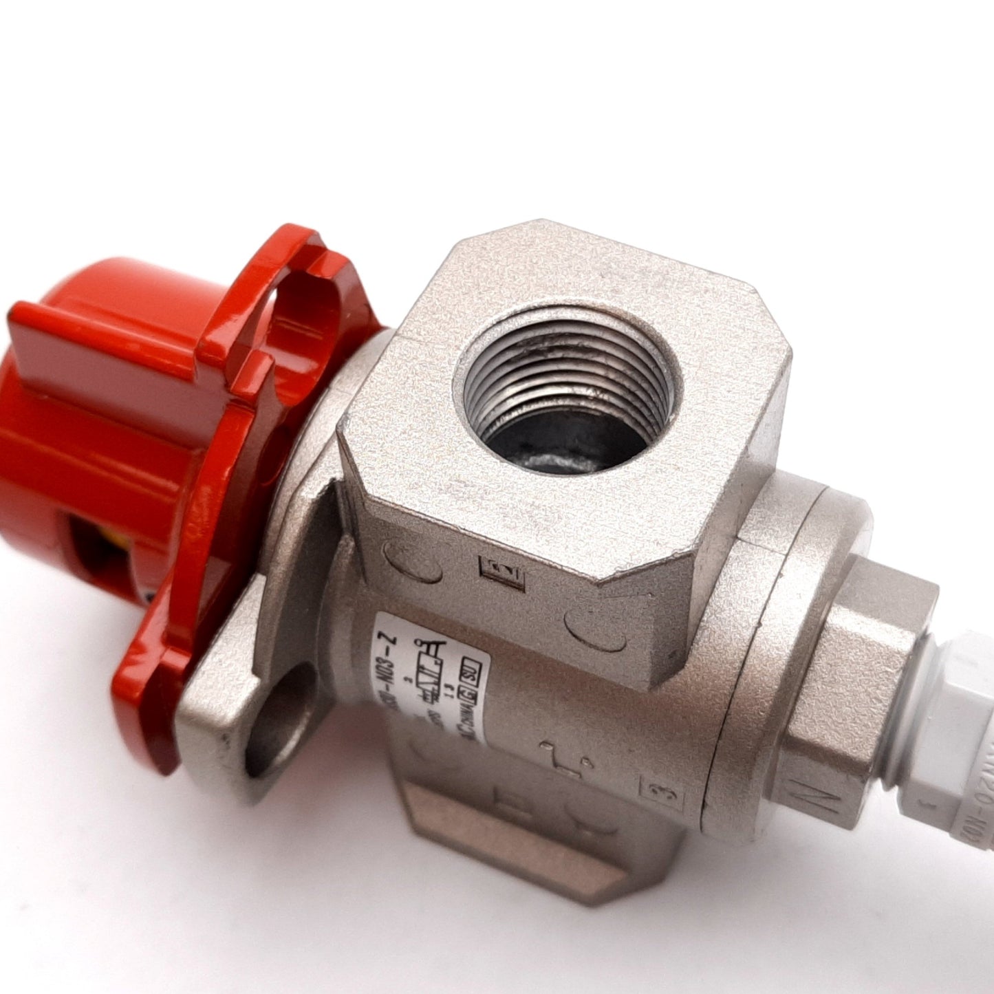 Used SMC VHS30-N03-Z Lock Out Valve, 3-Port, 15-150psi, 3/8" NPT, 1/4" NPT