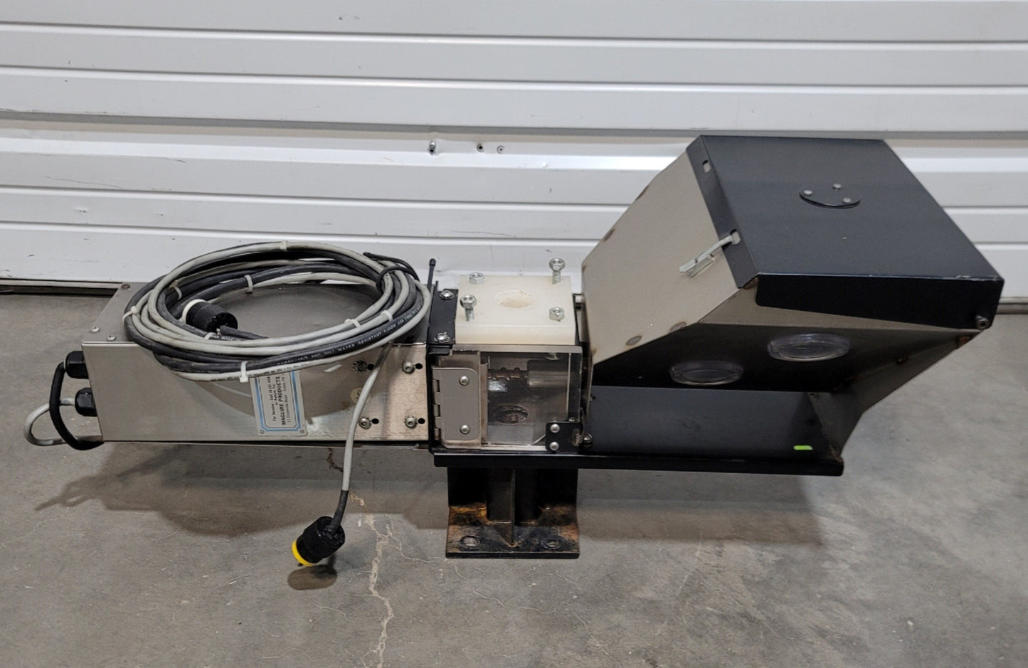 Used Maguire MLG-4-18 Little Guy Volumetric Concentrate Feeder 0.05-4lbs/hr, 120VAC