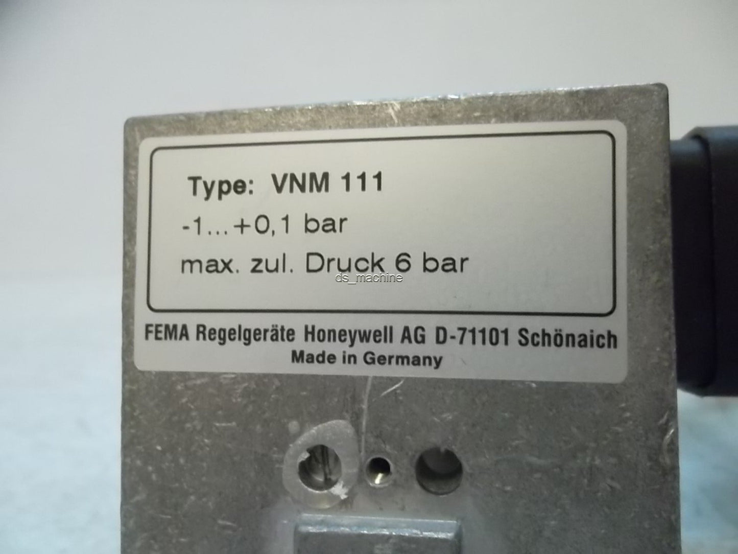 Used Honeywell VNM111 FEMA Negative Pressure Switch S.S. Vacuum -1 to +0.1 Bar