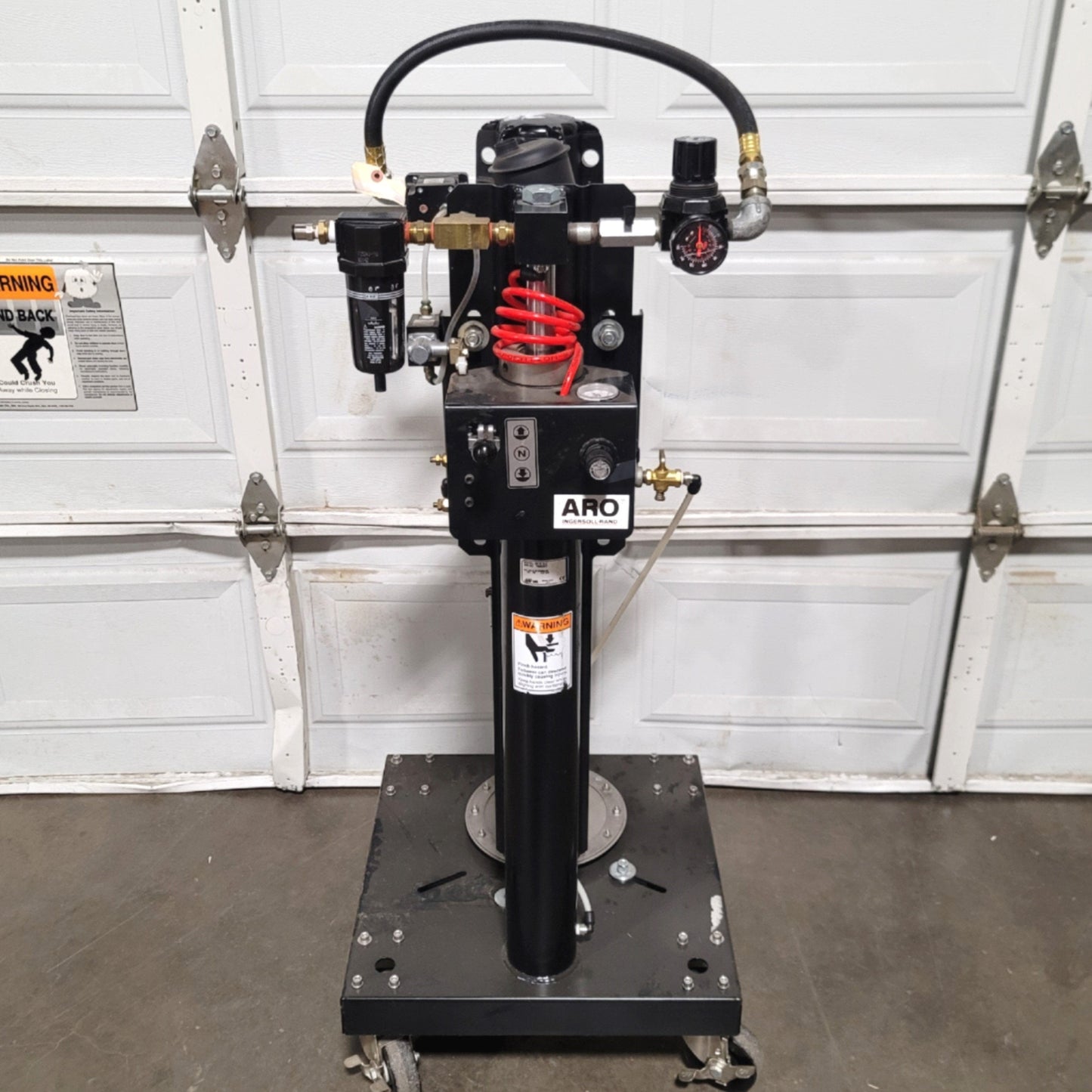 Used Ingersoll Rand ARO 67121-P43 5 Gallon Single Post Ram Piston Pump, 43:1 Ratio