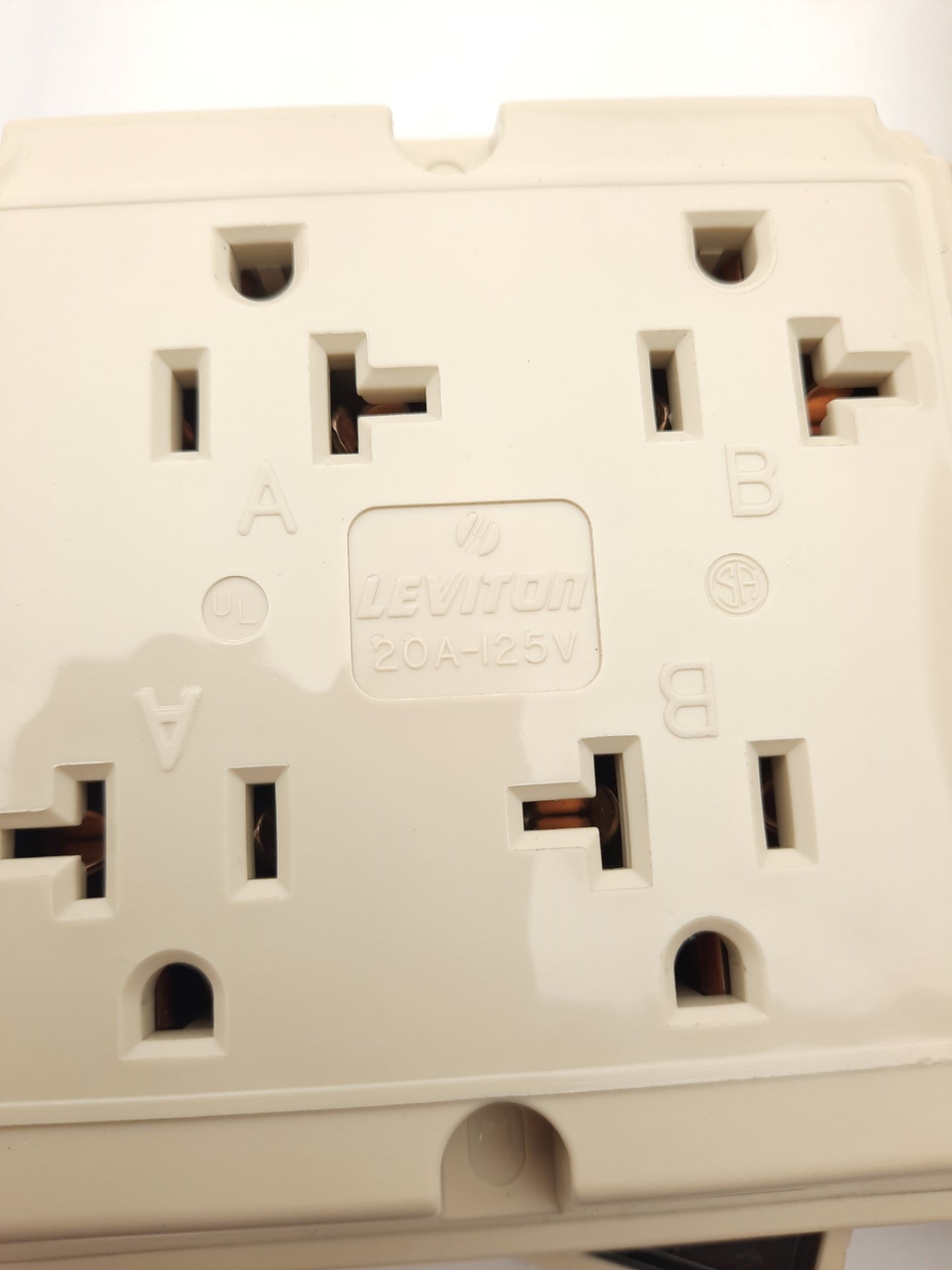 Used Lot of 4 Leviton Industrial 4 Socket Plug Straight Blade 20A-125V