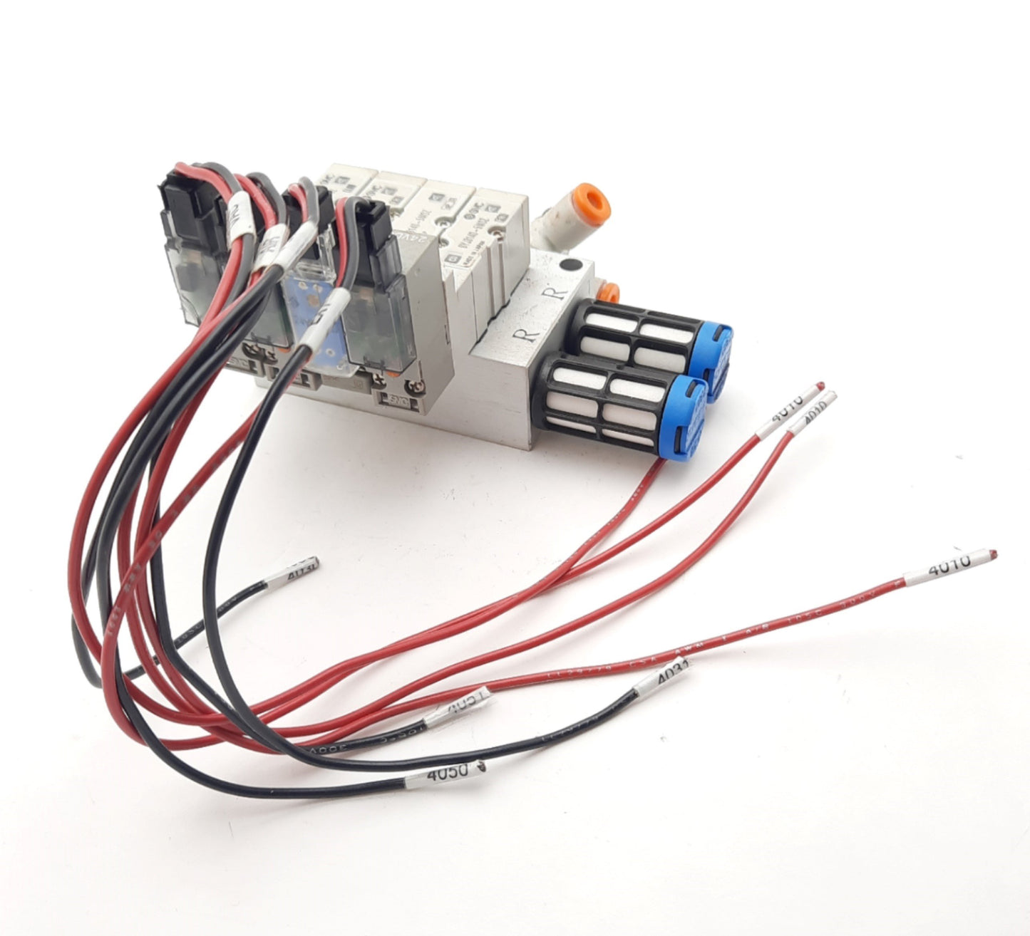 Used SMC SYJ3140-5MOZ 5-Port Base Mounted Solenoid Valves on Manifold 24VDC Coil