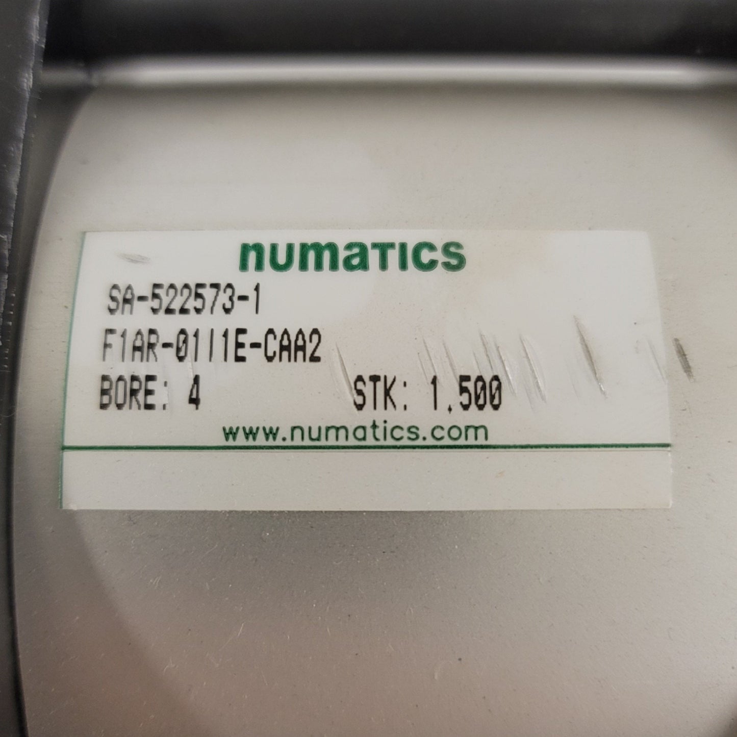 New Numatics F1AR-01I1E-CAA2 Pneumatic Cylinder Stroke: 1.5" Bore: 4" 1/2"NPT 250PSI