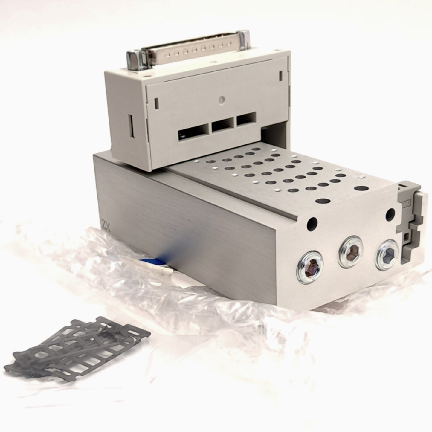 New SMC SS5Y3-51F1-05D-N7N Plug-In Manifold Base, 1/4" One-Touch Ports, 25-Pin D-Sub