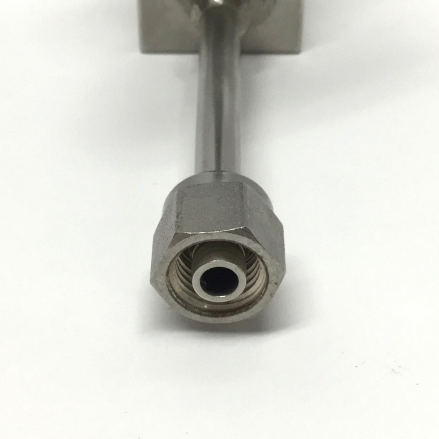 Used Swagelok SS-DLTW4 SS316 High Purity Manual Diaphragm Valve, 1/4", Green Handle