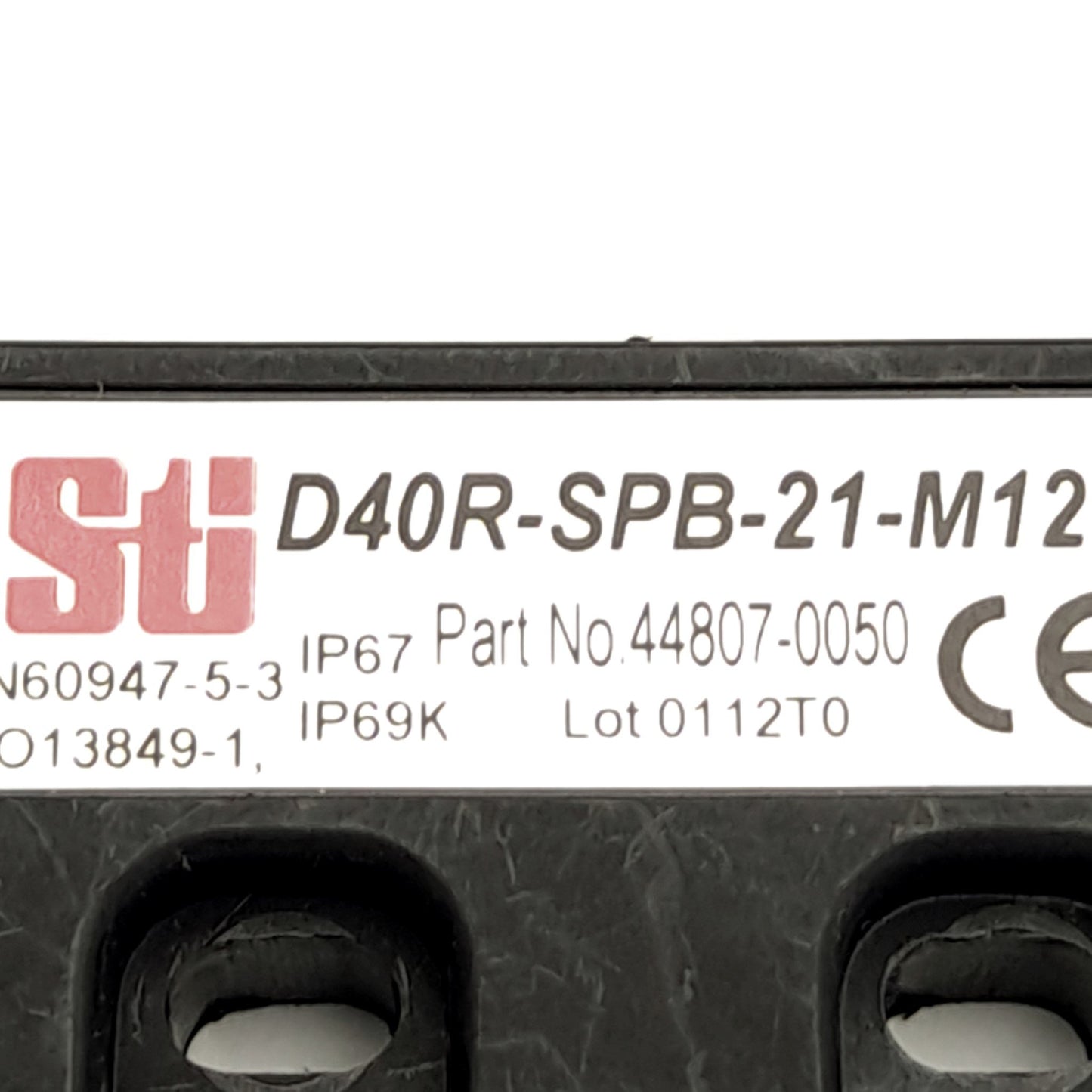 New – Open box Omron D40R-SPB-21-M12 Safety Door Switch, 24VDC 200mA Rated, 3PST-2NC/1NO