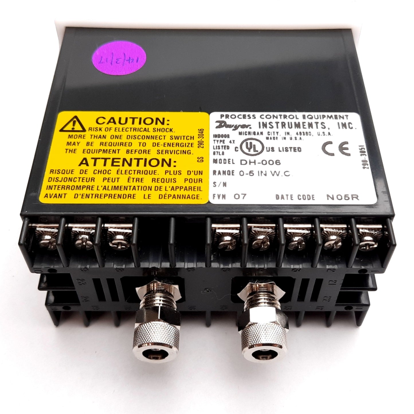 Used Dwyer DH-006 Digihelic Digital Differential Pressure Controller 0-5" W.C. 4-20mA