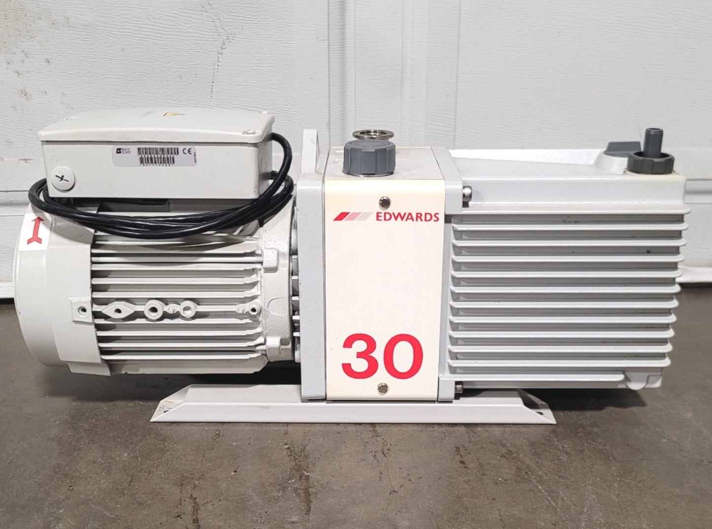 Used Edwards E2M30 Dual Stage Rotary Vane Vacuum Pump 19.4CFM, 28inhg, 240VAC