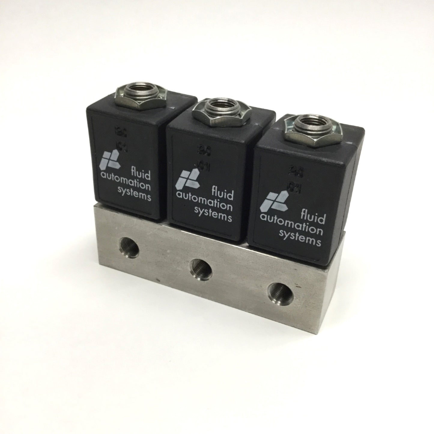 Used Manifold of 3 Fluid Automation Systems 3-Way NC Solenoid Valves 24VDC 1/8" BSPP