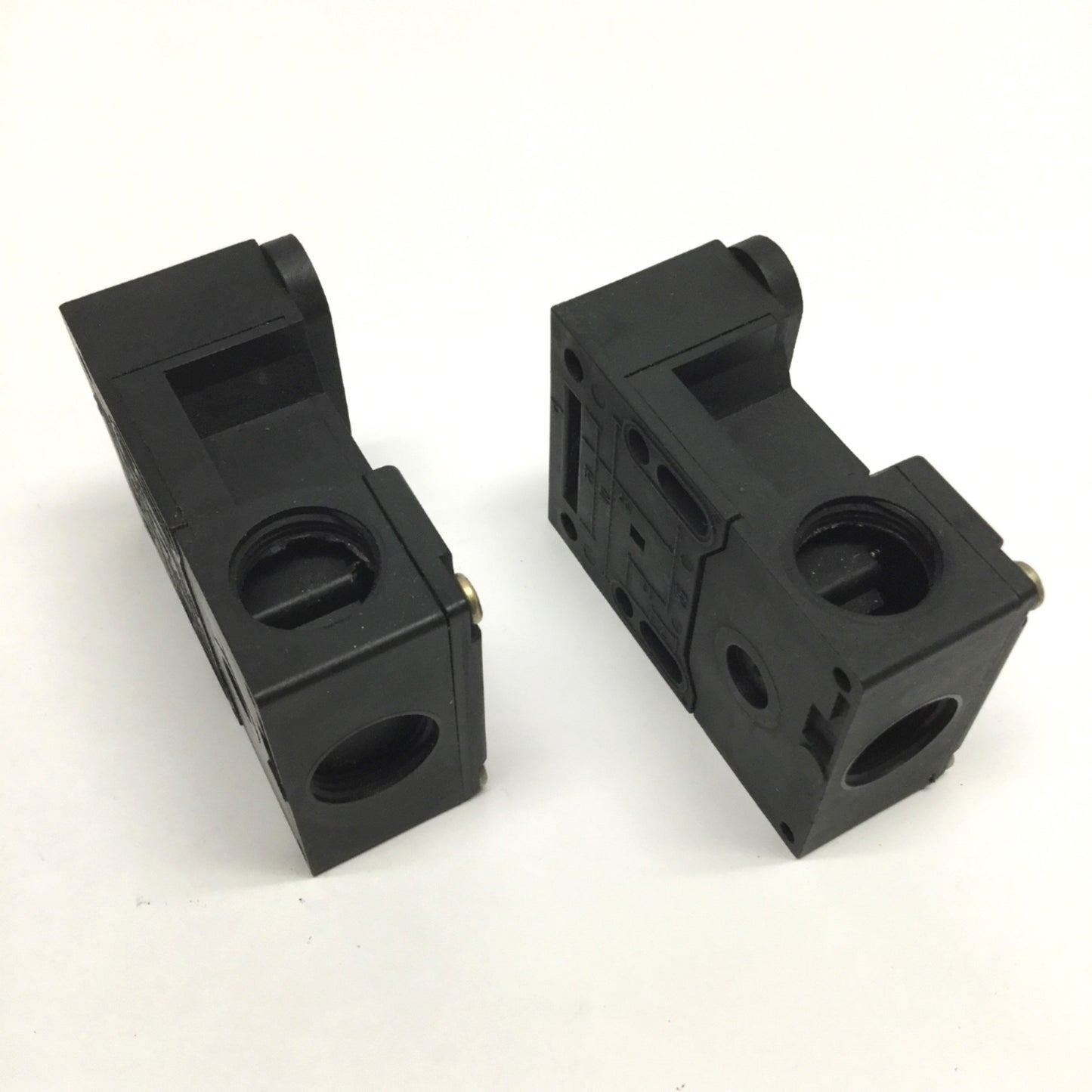 Used Lot of 2 Schmersal AZ 15 zvrk Safety Interlock Door Switches w/Keys, 230VAC/4A
