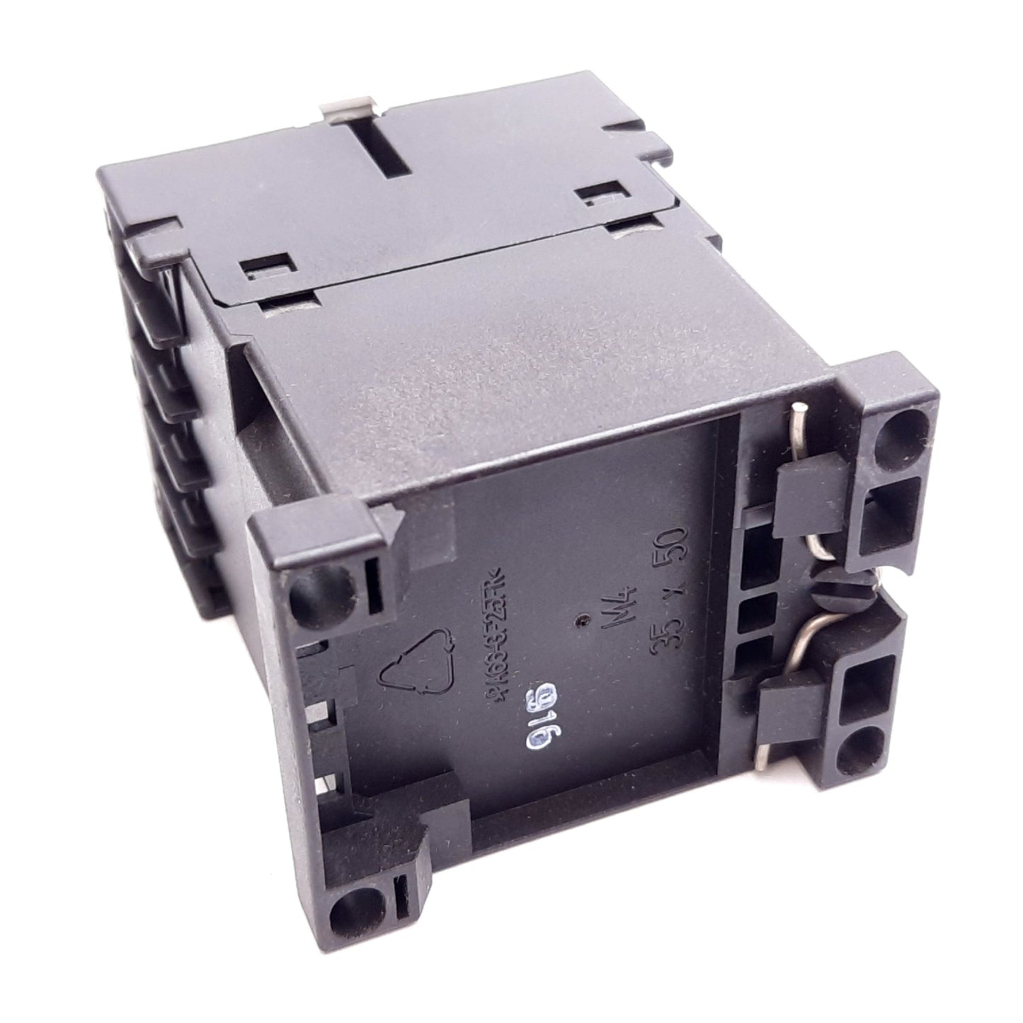 Used Siemens 3RT1016-1AK61 Contactor, 3-Pole W/ N/O Aux, Coil: 110/120VAC, 600VAC 20A