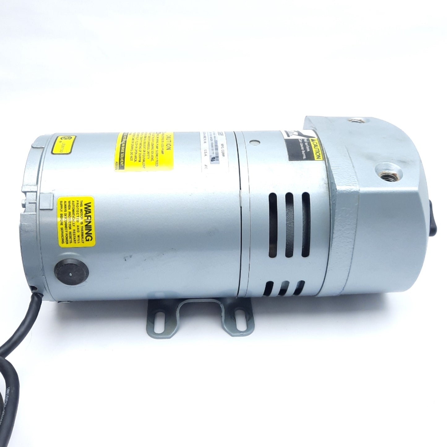 Used Gast 0523-101Q-G582DX Rotary Vane Vacuum Pump, 4.5CFM, 26in-hg, 1/4"NPT, 120VAC