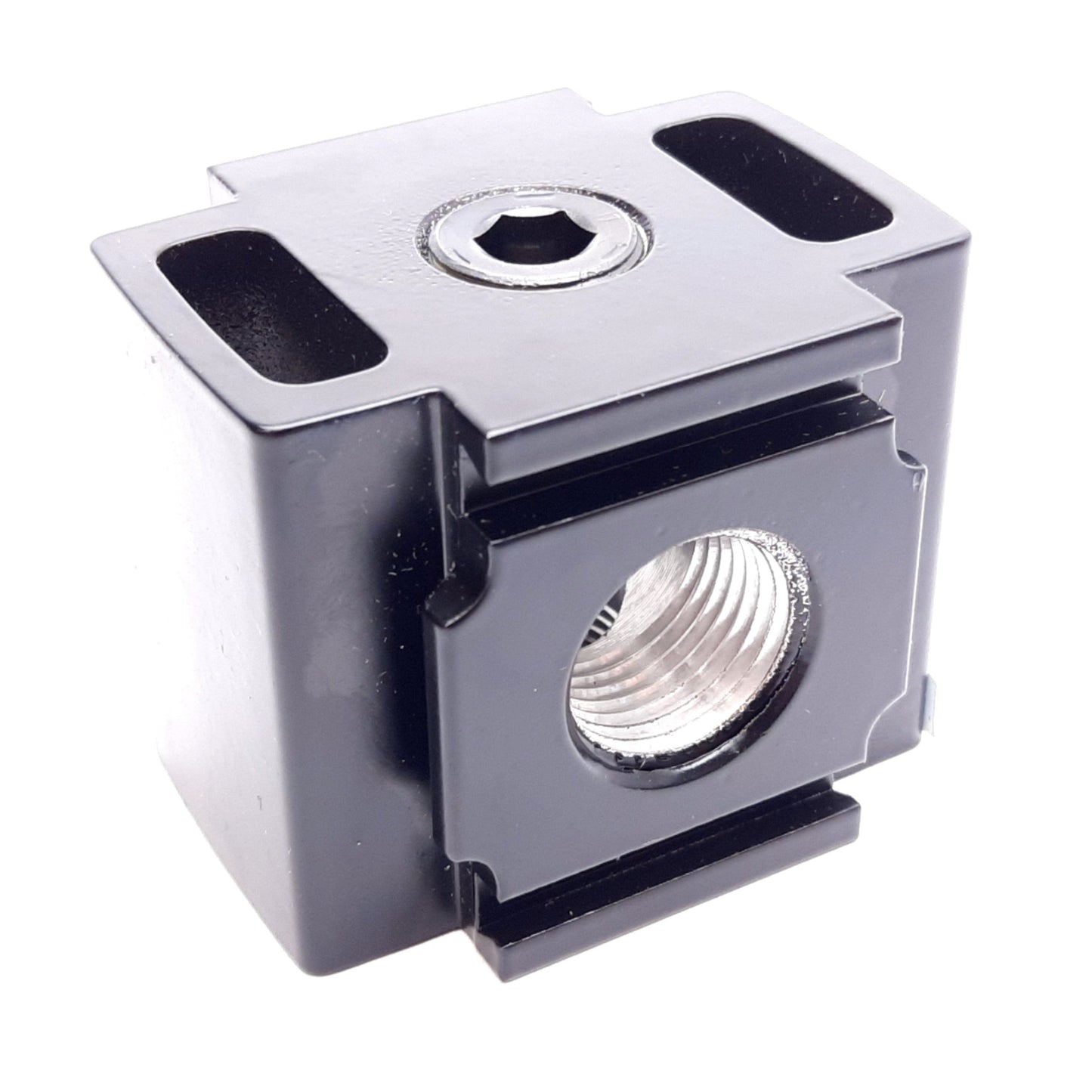 Used Wilkerson N18-04-0000 Diverter Block, In/Out Ports: 1/2" NPT, Aux Port: 3/8" NPT